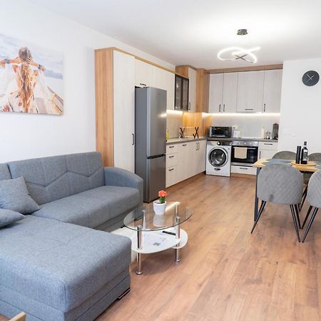 New Modern & Cozy Apartment With Free Private Parking And Ev Charging Station Varna Eksteriør billede