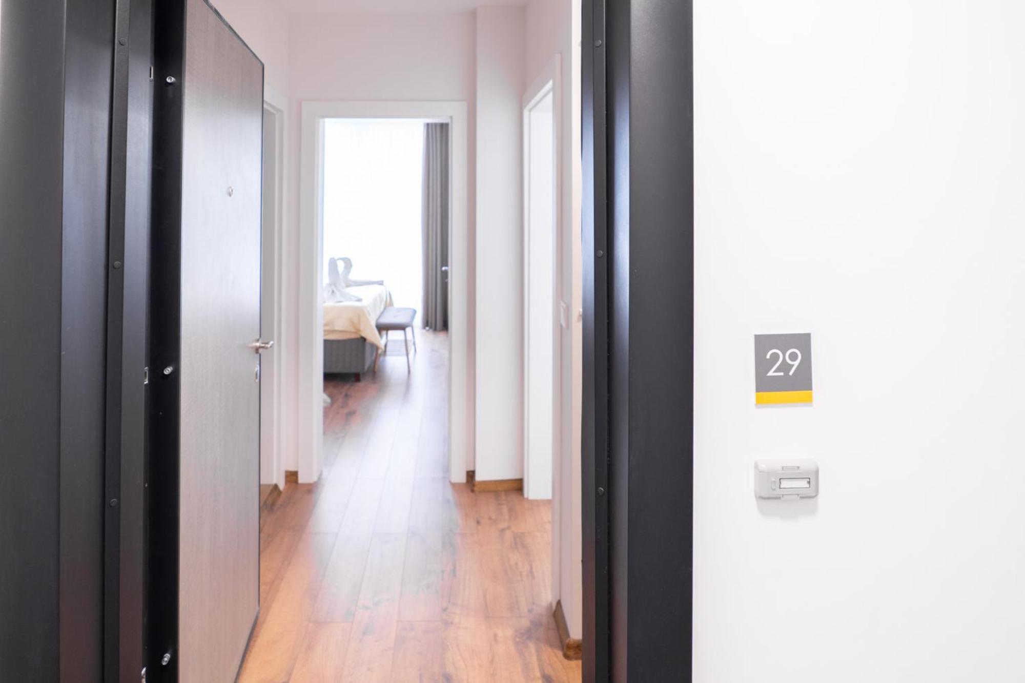 New Modern & Cozy Apartment With Free Private Parking And Ev Charging Station Varna Eksteriør billede