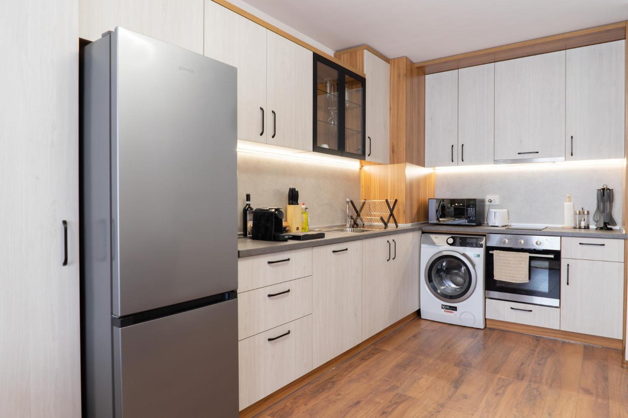 New Modern & Cozy Apartment With Free Private Parking And Ev Charging Station Varna Eksteriør billede